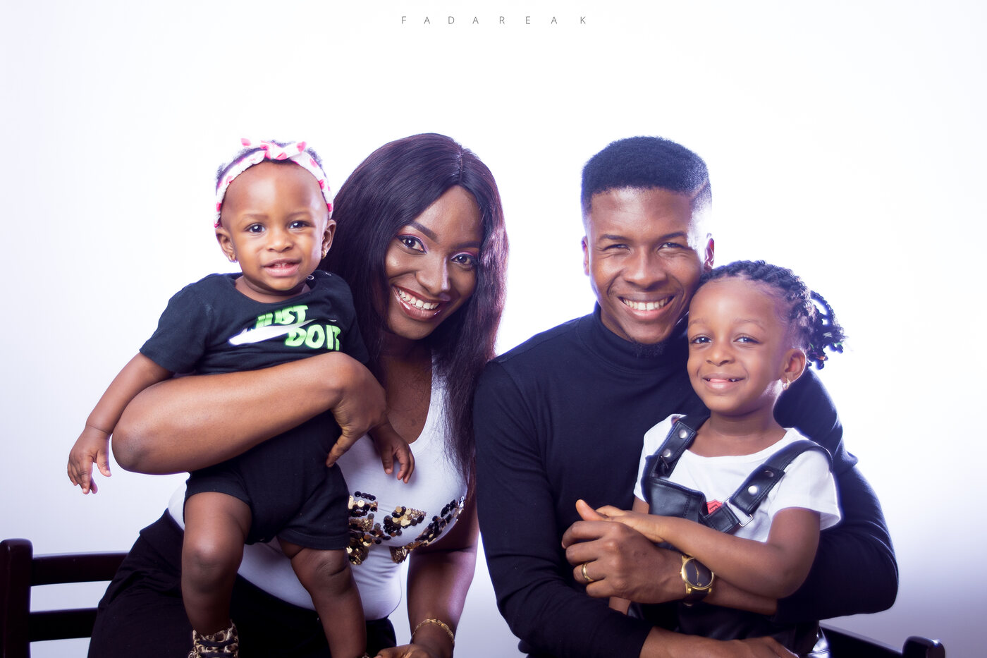 The Iren family, photographed by Fadareak Photography